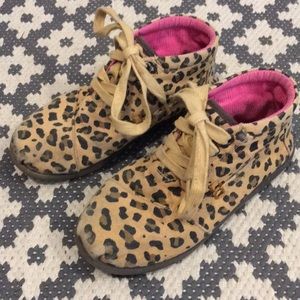 Girls’ TOMS leopard print tie shoe